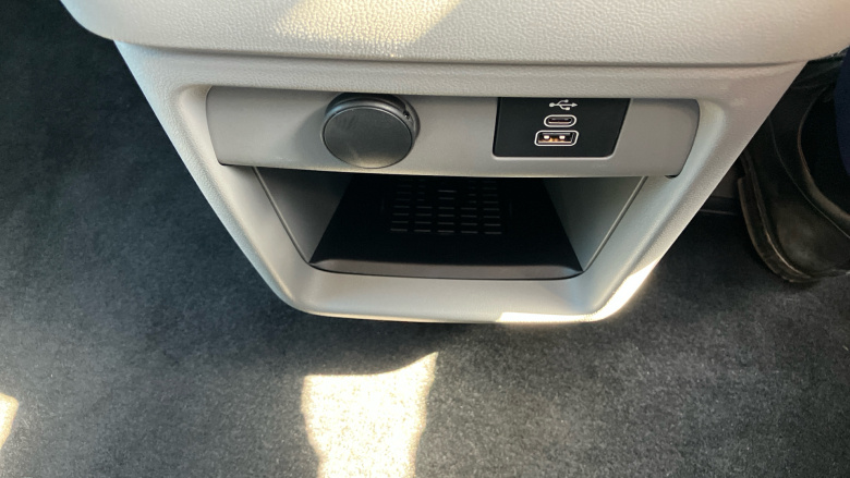 Ford Tourneo Custom 340 L2 Electric Rwd 160kW 65kWh H1 Titanium X 8 seater Auto